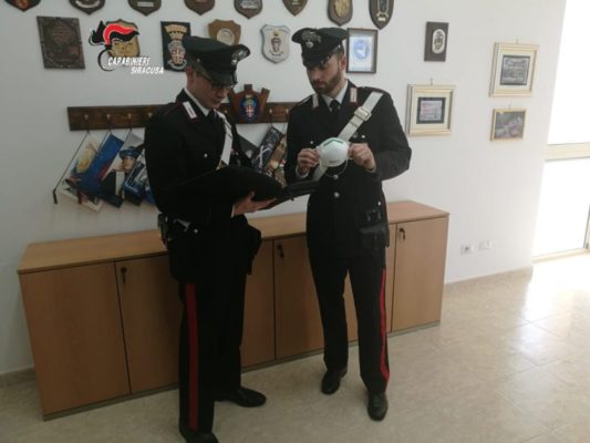 Ferramenta vende mascherine a prezzo spropositato: denunciati i due titolari