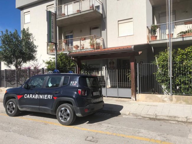Maltrattamenti e violenze sessuali all’ex in presenza del figlio: in manette 34enne