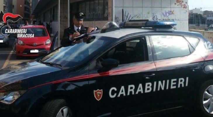 Controlli nei quartieri, gente in giro perché “siamo stanchi di stare in casa”. Denunciati