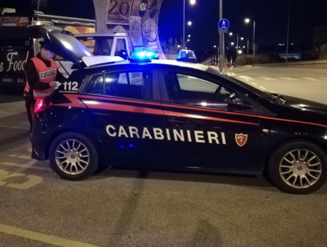 A cena in trattoria nonostante i provvedimenti del Coronavirus: 9 denunciati