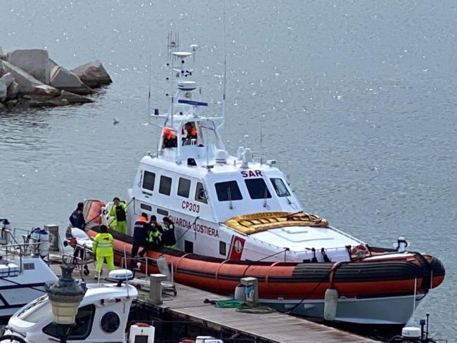 Malore durante battuta di pesca: marittimo soccorso in mare