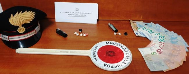 Acireale, cocaina nascosta negli accendini: denunciato 29enne