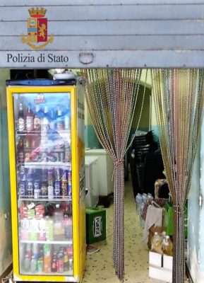 Locale aperto a Ballarò nonostante i divieti: nei guai la titolare, bottega sequestrata