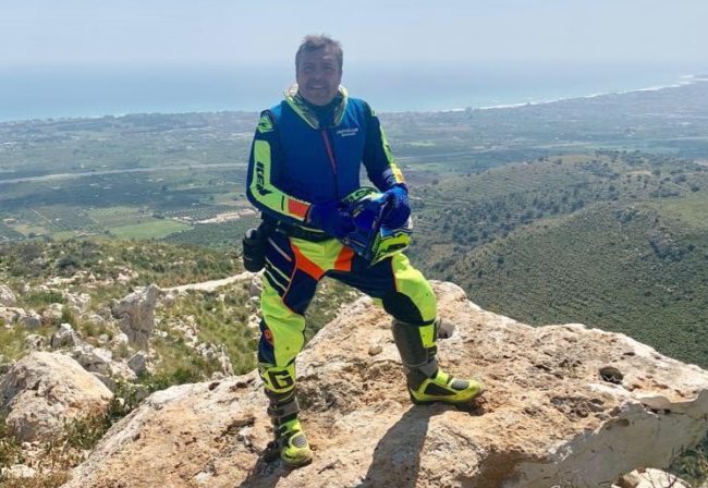 Malore fatale durante una prova di motocross, muore Massimo Conforto: “Abbiamo perso una grande persona”