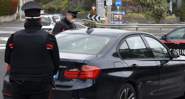 Coronavirus, continuano i controlli dei carabinieri nel Catanese: 5 denunce – I DETTAGLI