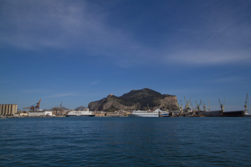 Nave da crociera attraccata al porto di Palermo, rassicurazioni: “Monitoraggi costanti”