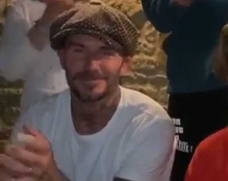 Da Beckham al principe Carlo, in Inghilterra il flash mob per dire grazie ai medici che sfidano il Coronavirus