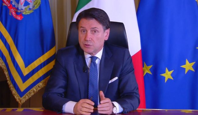 Coronavirus, arriva il maxi-decreto da 350 miliardi di euro. Conte: “Stiamo cercando di costruire una diga”