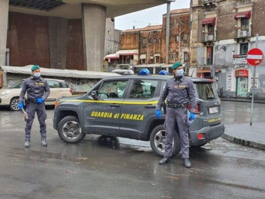 Catania, sapone per le mani pubblicizzato come igienizzante in 2 farmacie: produttore ragusano denunciato