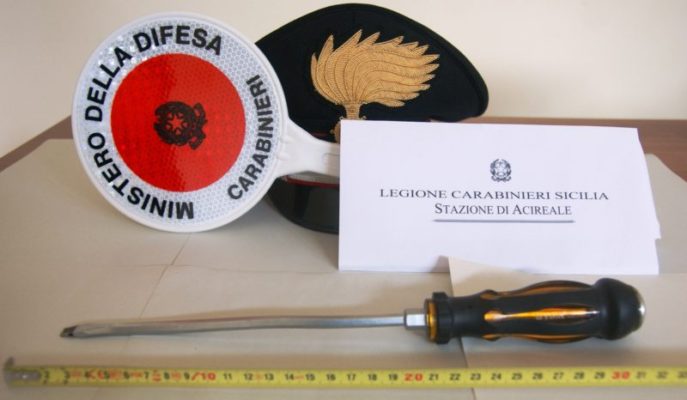 Erano in giro per trovare l’auto buona da rubare: denunciati due pregiudicati nel Catanese