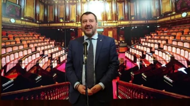 Coronavirus, Salvini “Serve piu’ coraggio”