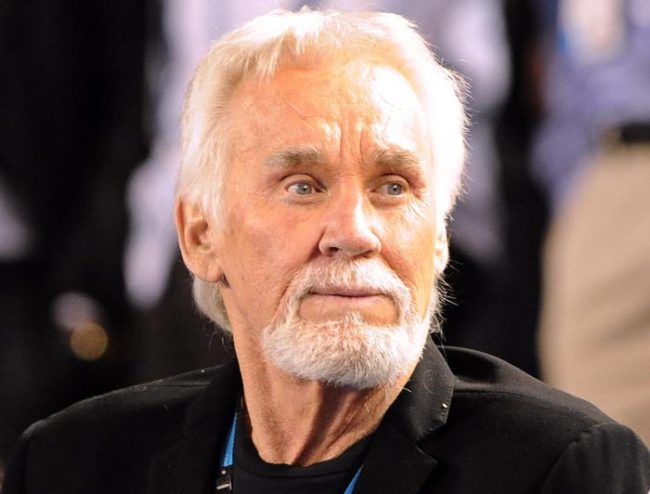 Addio a Kenny Rogers, leggenda della musica Country: aveva 81 anni