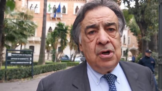 Coronavirus, Sindaco di Palermo ai giovani “State a casa”