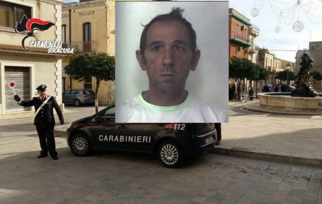Colpi di martello e scalpello per rubare ferro in una scuola dismessa: arrestato Carlo Di Paola