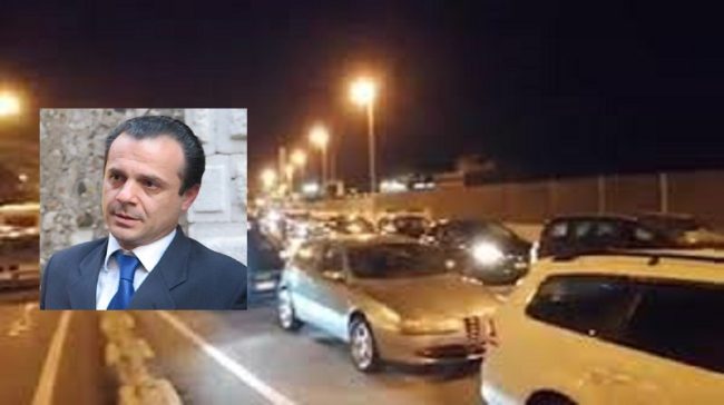 Dal Nord ai traghetti per Messina. De Luca: “Stasera mi faccio arrestare”, in arrivo una nuova ordinanza