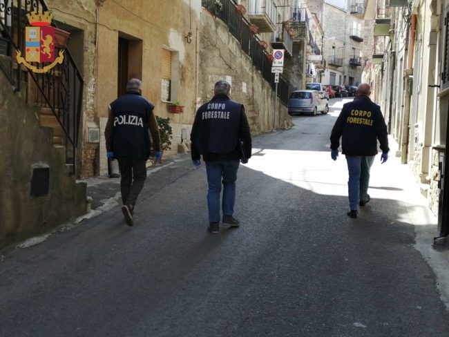 Controlli negli esercizi commerciali: la polizia sanziona ben 6 titolari