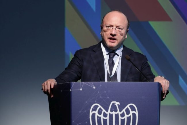 Coronavirus, Boccia “Stavolta aumentare il debito pubblico e' essenziale”