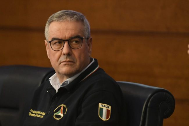 Coronavirus, in Italia 106.607 positivi, 22.170 morti e 40.164 guariti
