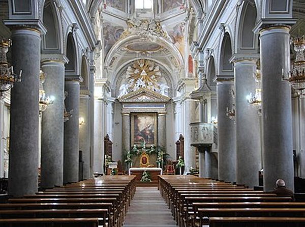 Niente messe aperte ai fedeli, Cei “Si viola la liberta' di culto”