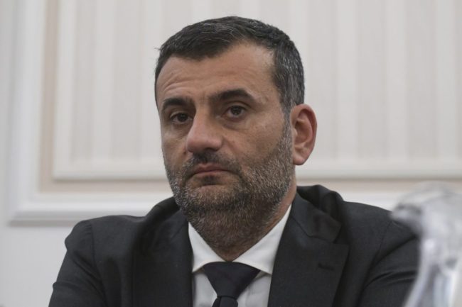Coronavirus, Decaro “Servono linee guida per il trasporto pubblico”