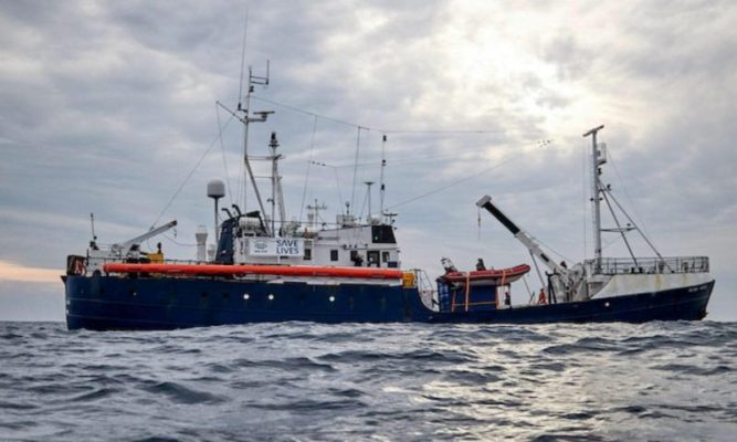 Rischio sbarchi autonomi di migranti in Sicilia, Musumeci chiede al Governo nazionale di intervenire
