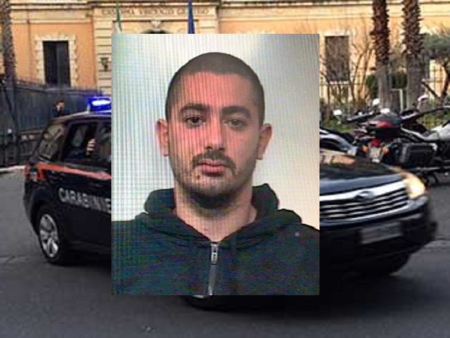 Catania, in giro nonostante le misure restrittive: ricollocato ai domiciliari 25enne