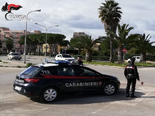 Tra chi vaga per le strade cittadine e chi va in bicicletta: ancora sanzioni per chi non resta a casa
