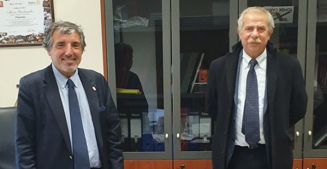 Donato ventilatore polmonare alla Geriatria del Policlinico dai geometri