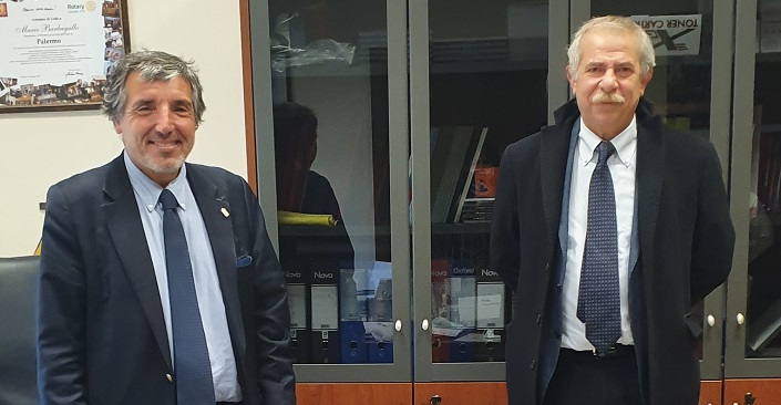 Donato ventilatore polmonare alla Geriatria del Policlinico dai geometri