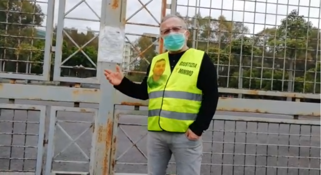 Catania “chiusa” vede i primi malcontenti, Pietro Crisafulli: “Fateci entrare al Cimitero, mi manca mio figlio”