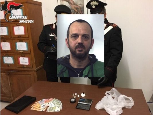 Cocaina e soldi in casa, pregiudicato fermato dai carabinieri: arrestato Vincenzo Santonastaso