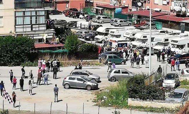 Tragedia sfiorata, precipita dal quinto piano di un palazzo: 22enne salvo per miracolo