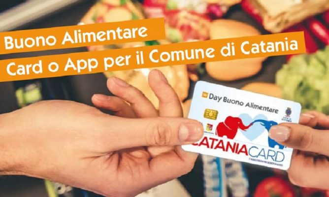 Catania, consegnate le prime Card per il Buono Spesa