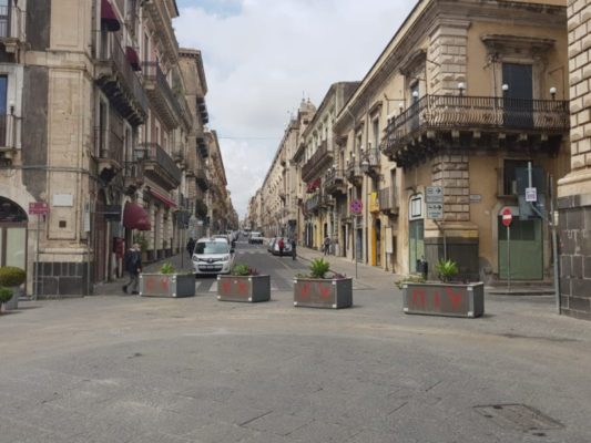 Catania, interdetto il transito di mezzi in Piazza Duomo. A breve ripresa del piano di pedonalizzazione
