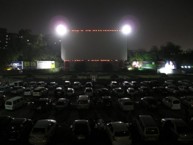 Coronavirus, spunta l’ipotesi drive-in per il cinema: come “Grease” negli anni 70′