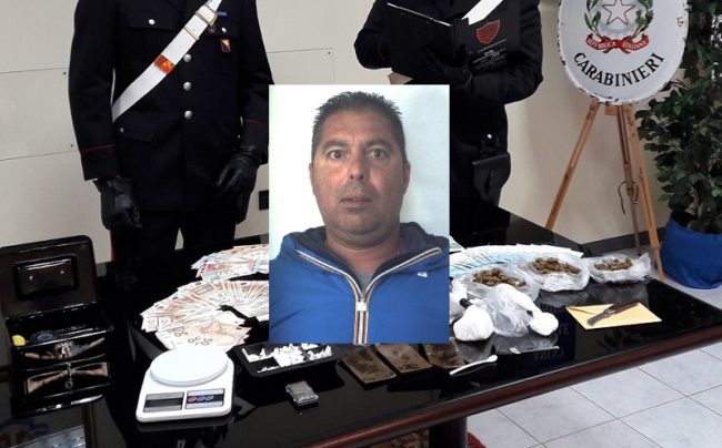 Trovato in possesso di eroina e hashish, in giro per la città senza valido motivo: arrestato e sanzionato 46enne
