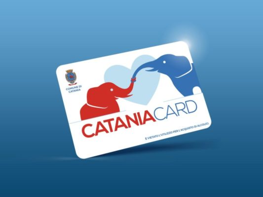 Catania, arriva la card di 400 euro per le famiglie bisognose: chi può averla e come