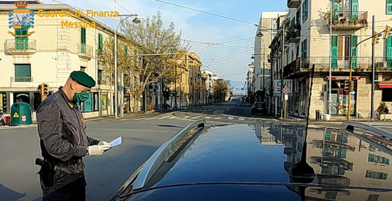 Droga e ramino nonostante i divieti, chiusa una sala giochi e biliardi e sequestrata marijuana