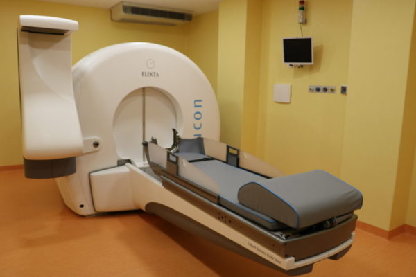 Coronavirus, dalla Puglia a Catania per curarsi con Gamma Knife: il racconto di una paziente 52enne