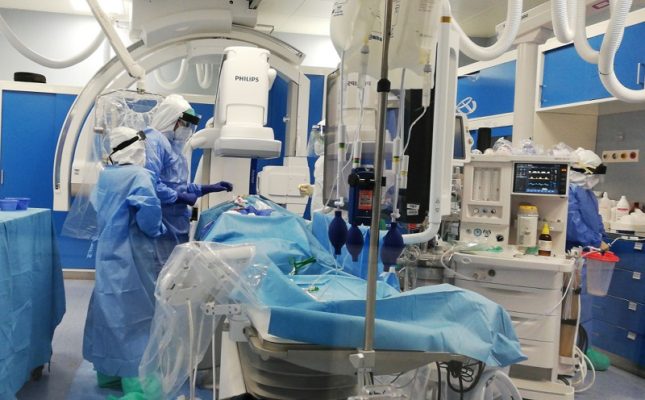 Catania, intervento salva vita all’ospedale Cannizzaro: sembrava Covid-19, era rottura di aneurisma