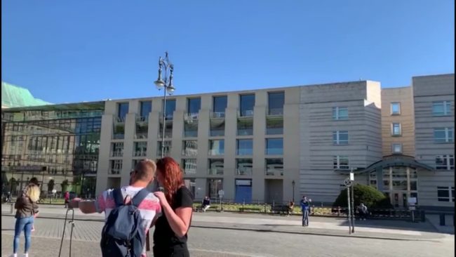 Coronavirus, Berlino si prepara alla ripartenza graduale