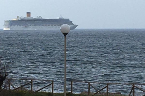 Coronavirus, nave Costa Crociera Deliziosa arriva a Marsala: passeggero positivo necessita di ricovero