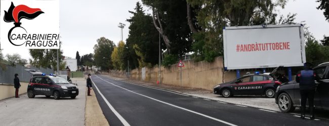 Beccati durante uno spaccio “a cielo aperto”: arrestato 24enne e segnalato l’acquirente 45enne