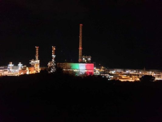 Emergenza Covid-19, la Centrale Enel di Termini Imerese s’illumina con il tricolore italiano