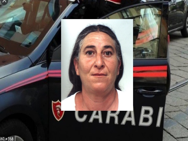 Casa delle armi nel Catanese, Franca Nasca arrestata cerca di “bloccare” i militari