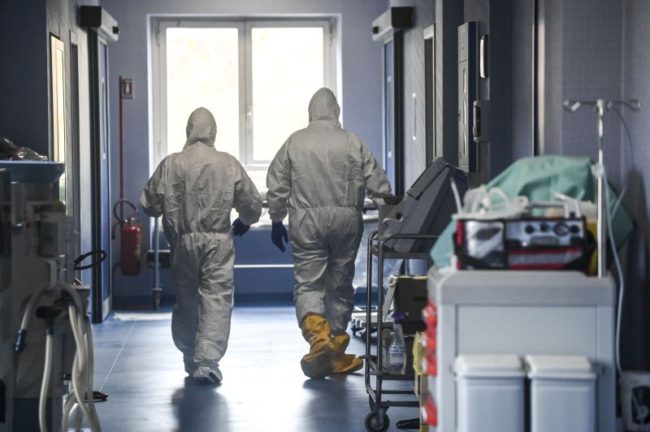 Sicilia in zona arancione, l’Isola “prigioniera” dei no-vax: cambio di colore inevitabile per boom ricoveri
