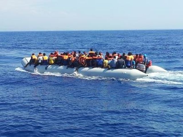 Altri due sbarchi di migranti a Lampedusa, in 136 sull'isola