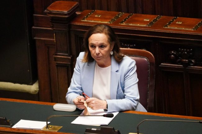 Lamorgese “Con le regolarizzazioni nessun colpo di spugna”