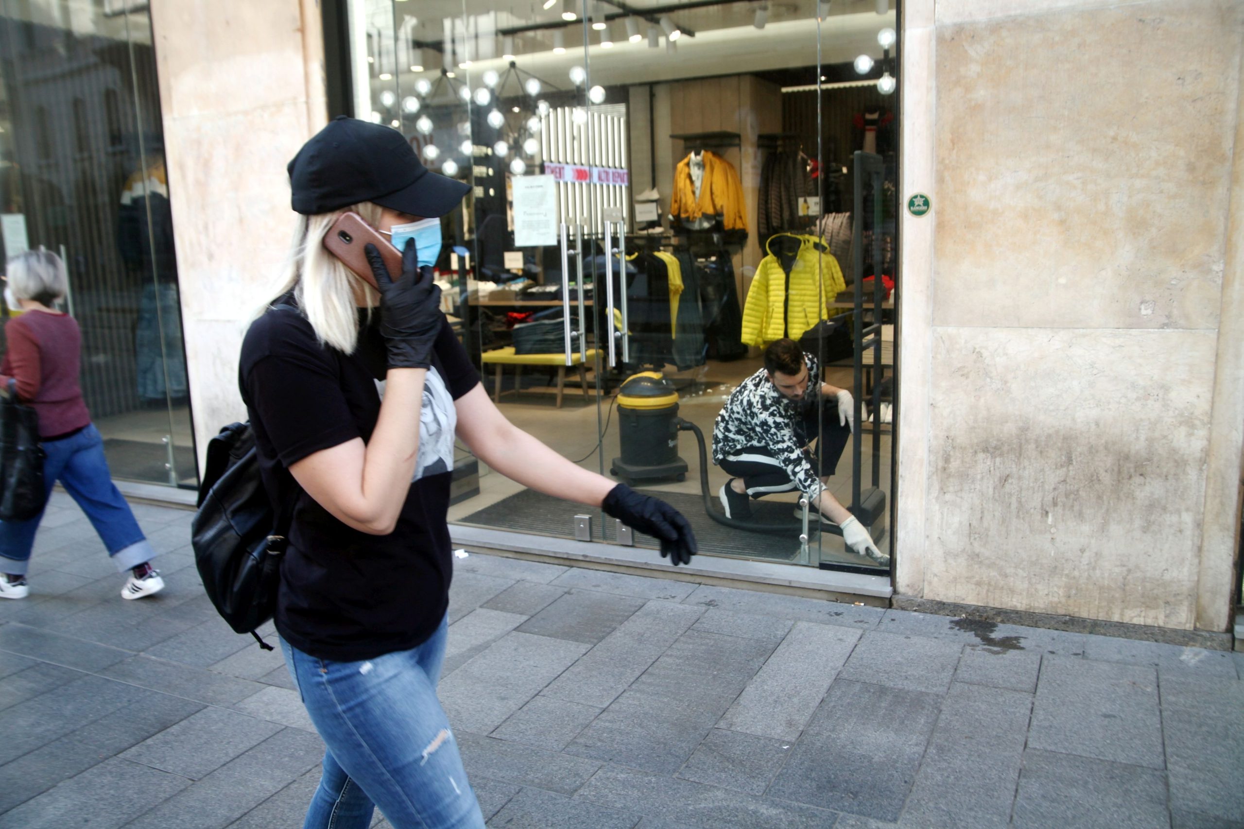 Lieve aumento dei casi in Italia: in 6 regioni l’indice di trasmissibilità è sopra 1