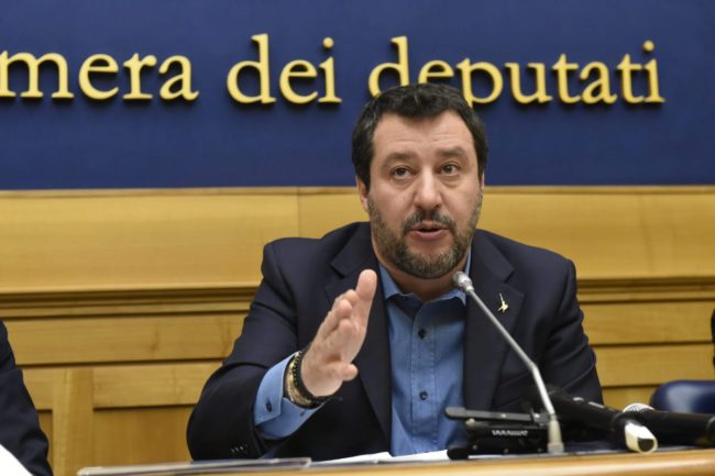 Caso Open Arms, depone il medico che incontrò i migranti: “Erano in condizioni molto precarie”